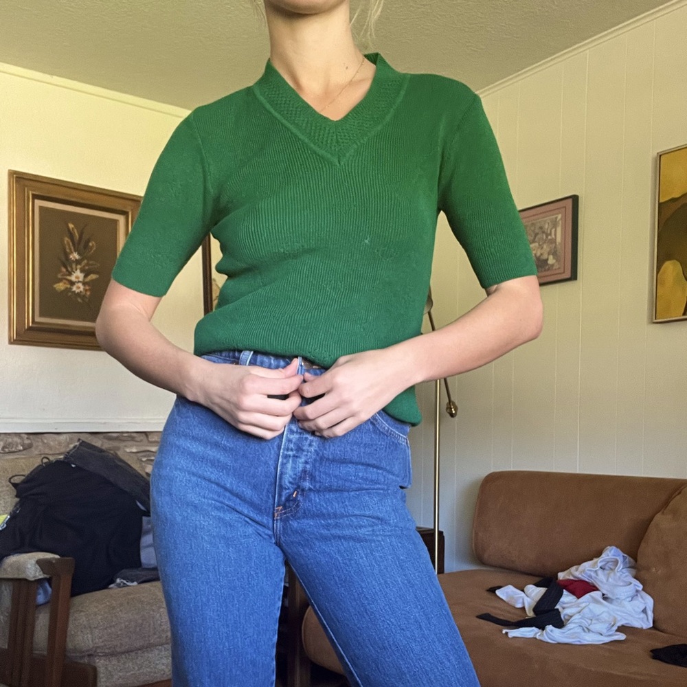VINTAGE ROYAL EMERALD GREEN SHORT SLEEVE V NECK SWEATER